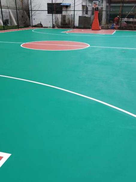桓台 球场长期使用易出现地面开裂